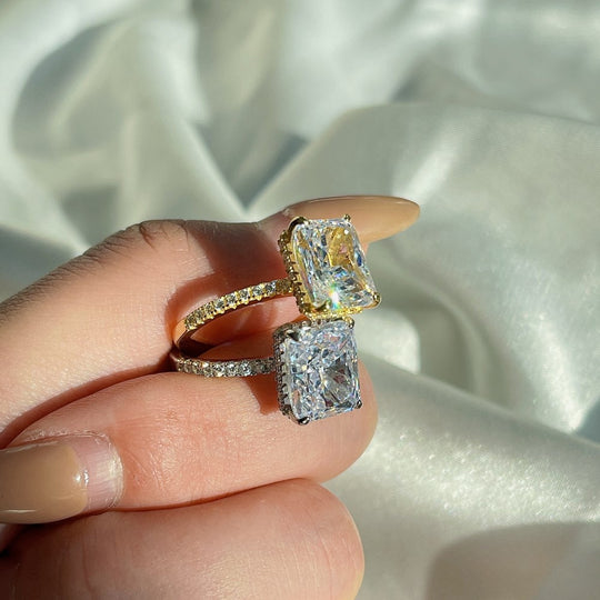 GOLDEN JEWELS RING
