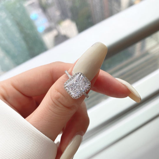 ANILLO DE PLATA DE LEY REALEZA