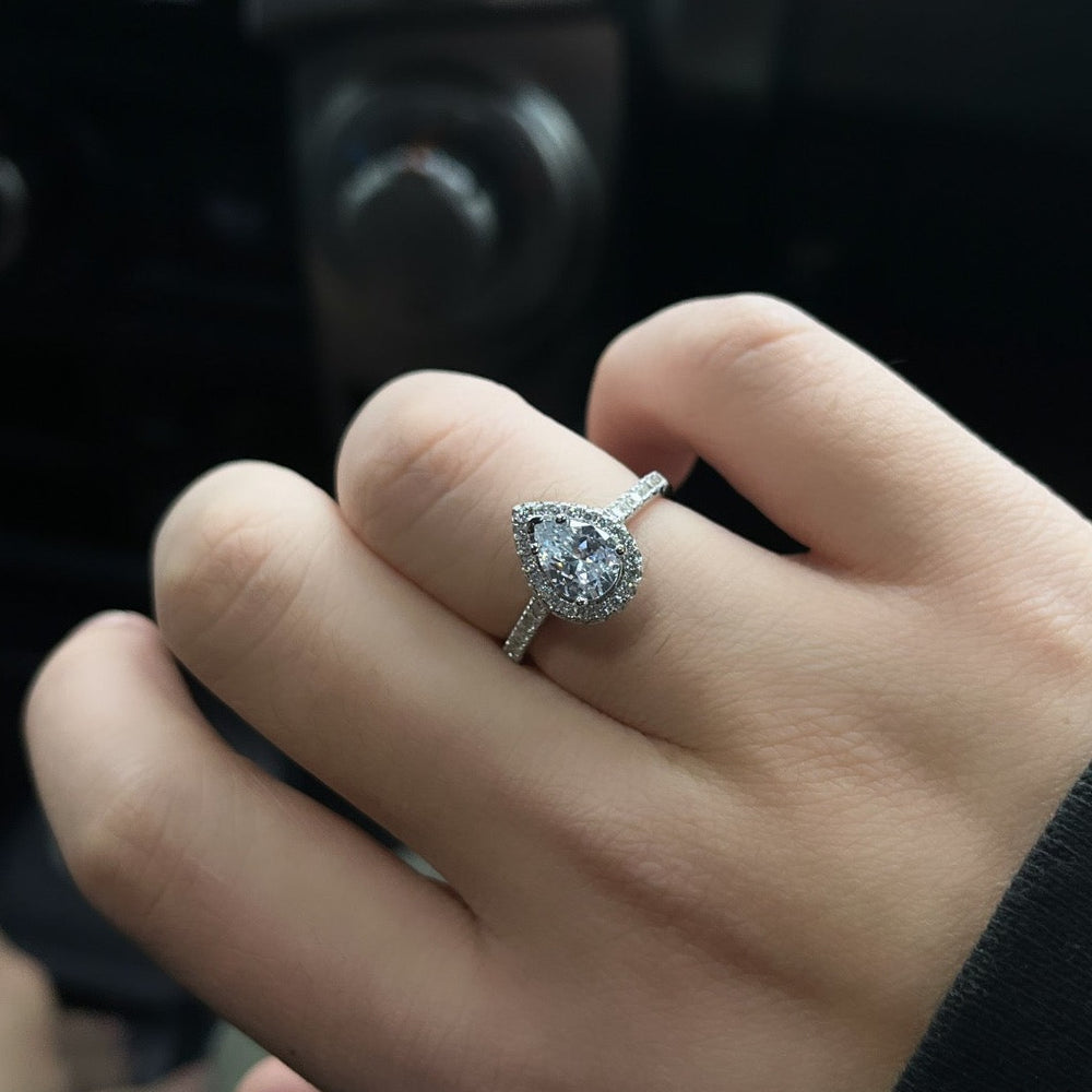 ICY DROPLET RING