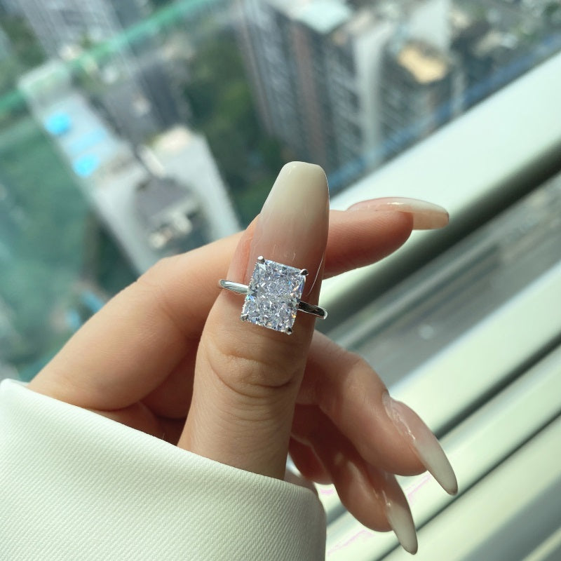 GLAMOROUS RING