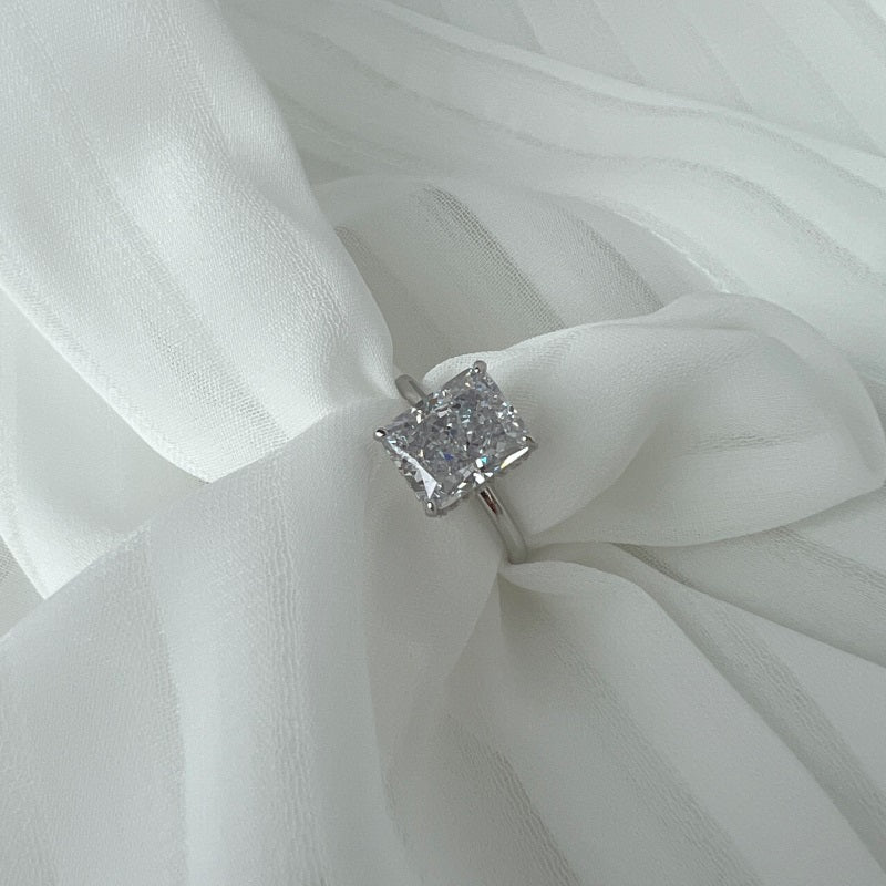GLAMOROUS RING