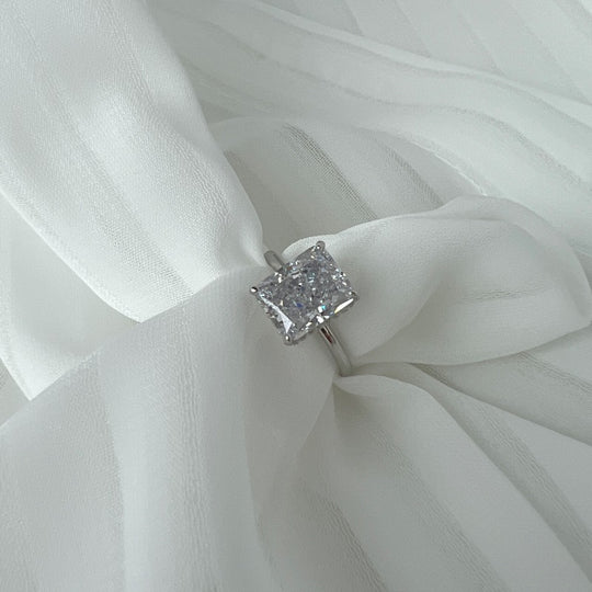 GLAMOROUS RING