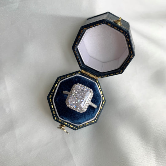ANILLO DE PLATA DE LEY REALEZA