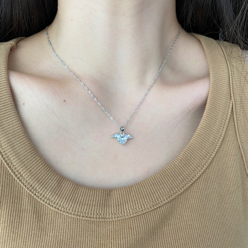 HALSKETTE AUS STERLINGSILBER MIT LIEBESTAUBE