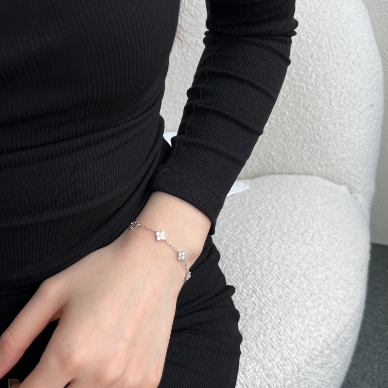 MINI CLOVER BRACELET
