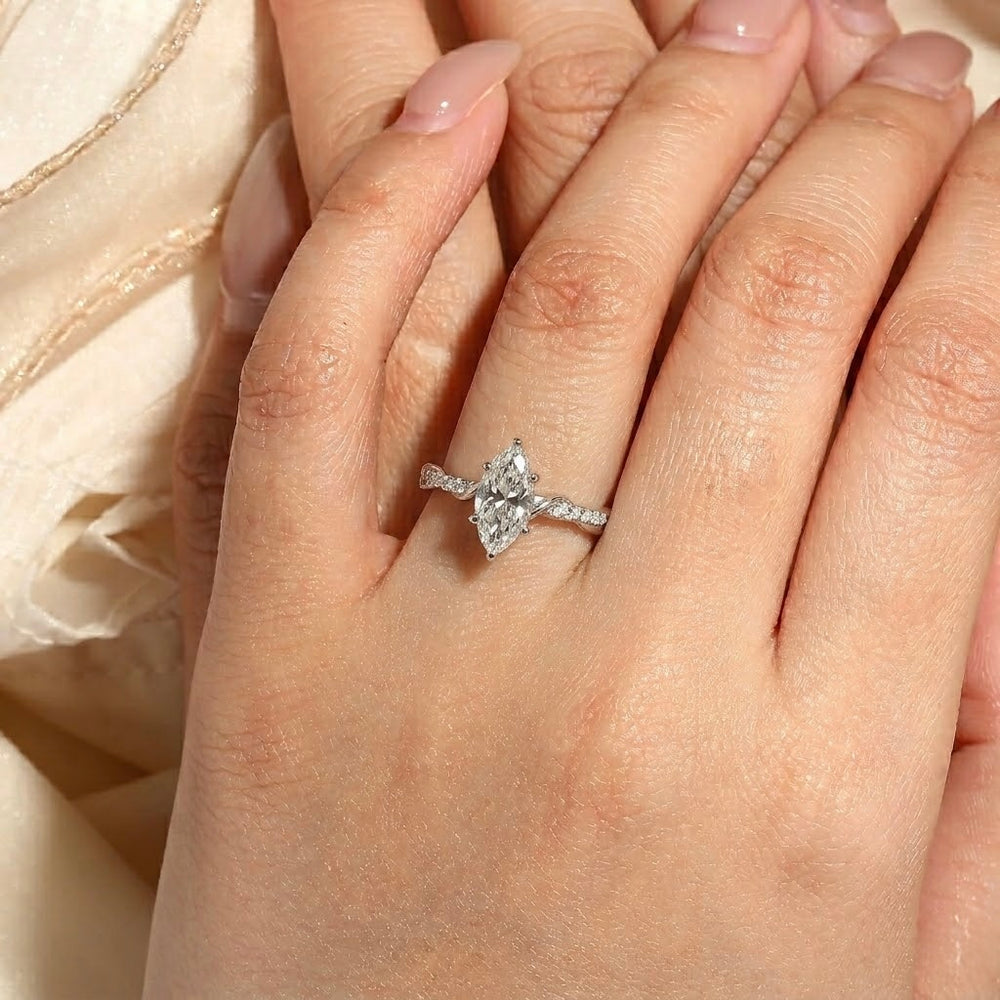 TWISTED ROYALTY RING