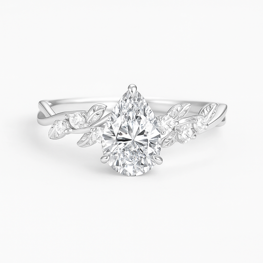 GLIMMERING RAINDROP RING