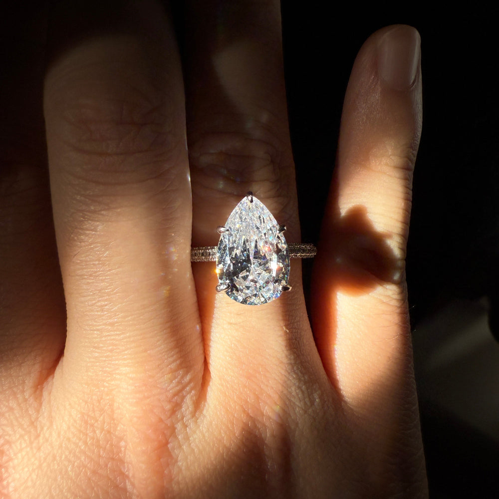 AURORA PEAR RING