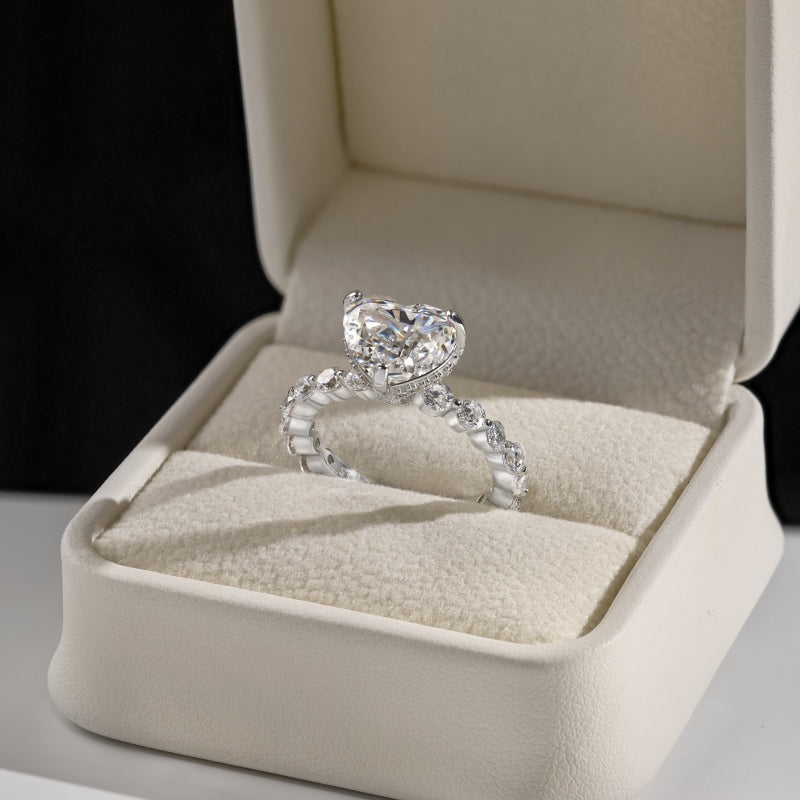 ROMANTIC DESIRE RING