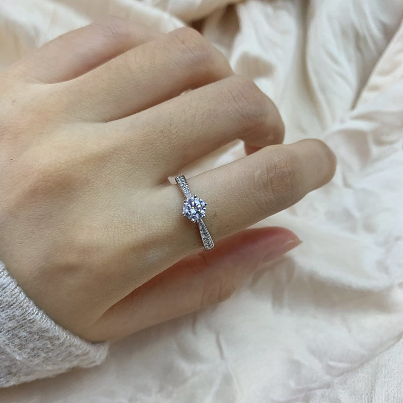 ALLURE RING