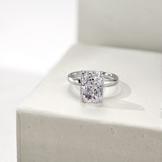 DIAMOND DUSK RING