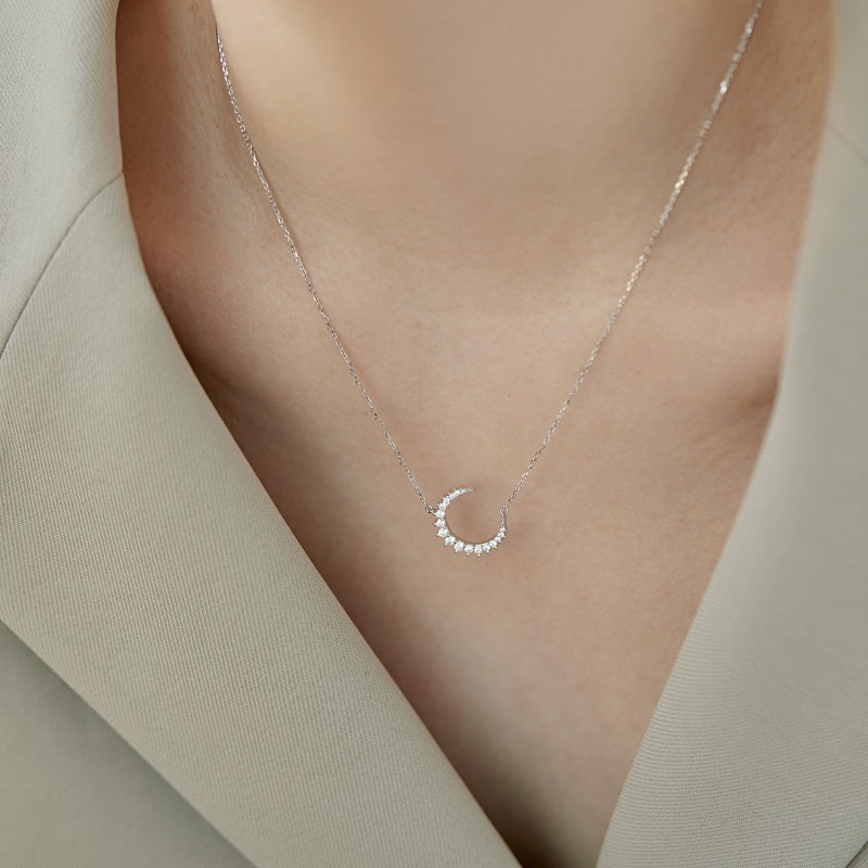 MOONSTRUCK NECKLACE
