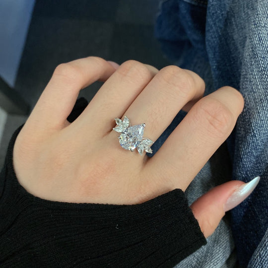 VELOURA RING